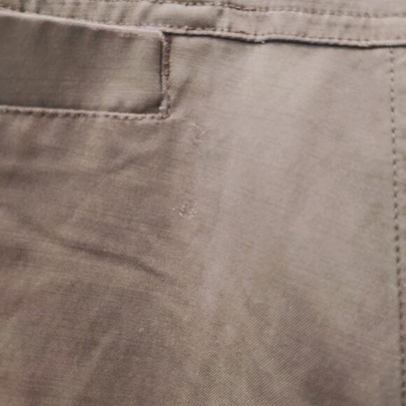 Lululemon Shorts Mens Green Mid Rise Slim Stretch Athletic Fit Performance - Picture 10 of 10